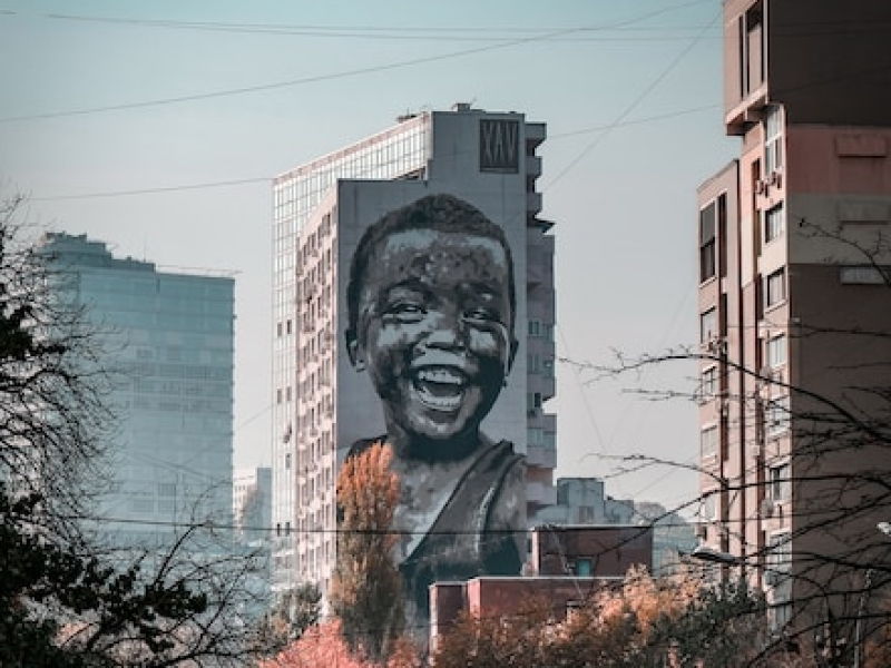 Дніпро́вська набережна